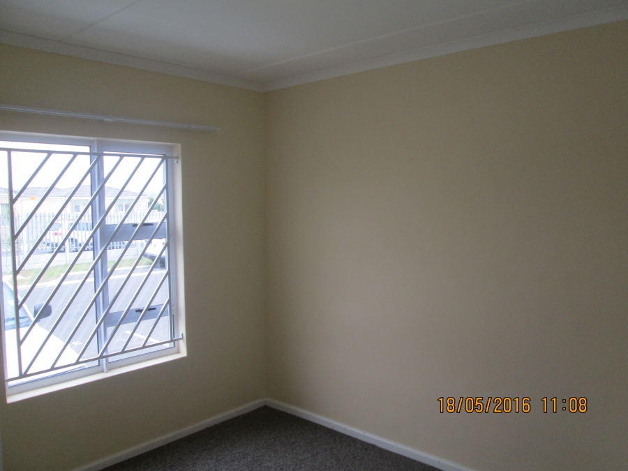 To Let 2 Bedroom Property for Rent in The Connifers Western Cape